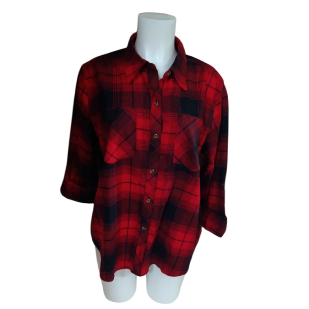 Size L Natural Reflections Red and Black Plaid Shirt